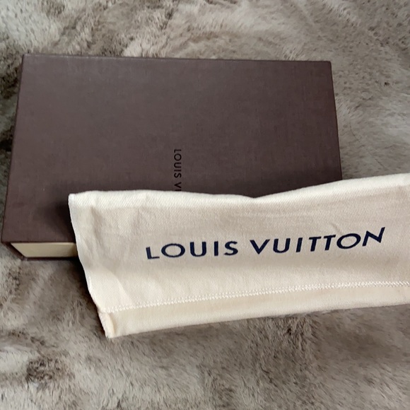 Louis Vuitton Venus wallet - Picture 11 of 14